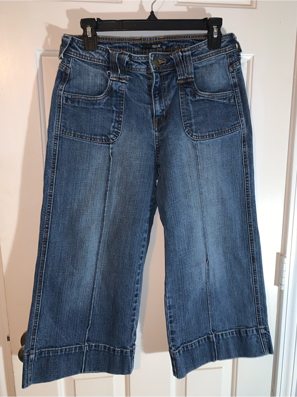 a.n.a Women’s Wide-Leg Crop Jeans in Medium Blue Wash